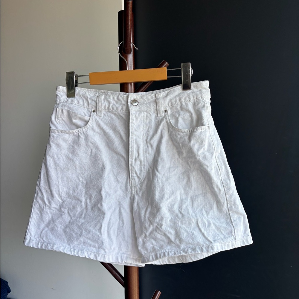 Zara White Jean Shorts High-Waisted Relaxed Fit